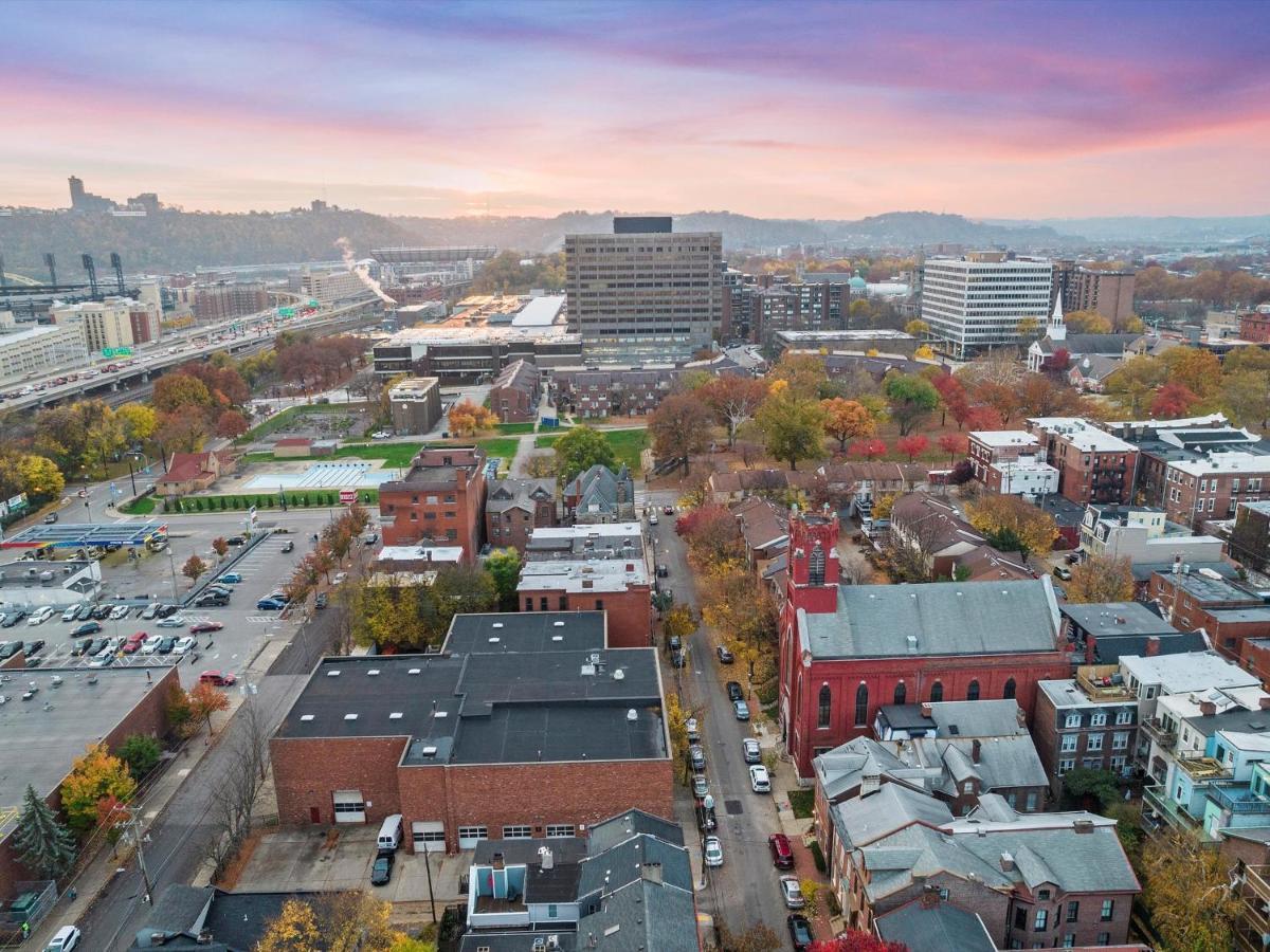 Stylish 4 Bedroom Loft Home, North Shore, Skyline View Close To Nhl, Nfl Casa de férias Pittsburgh
